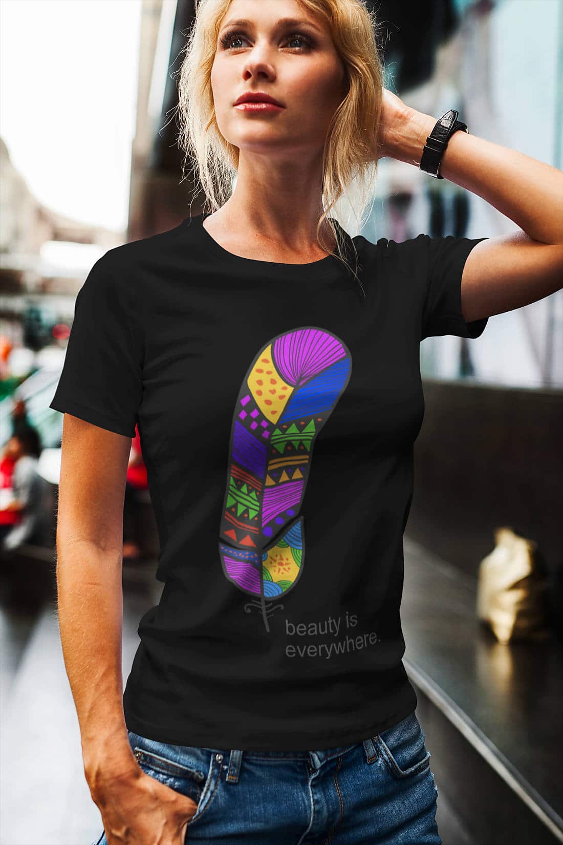 Wandern-T-Shirt-Feder-bunt-beauty-is-everywhere