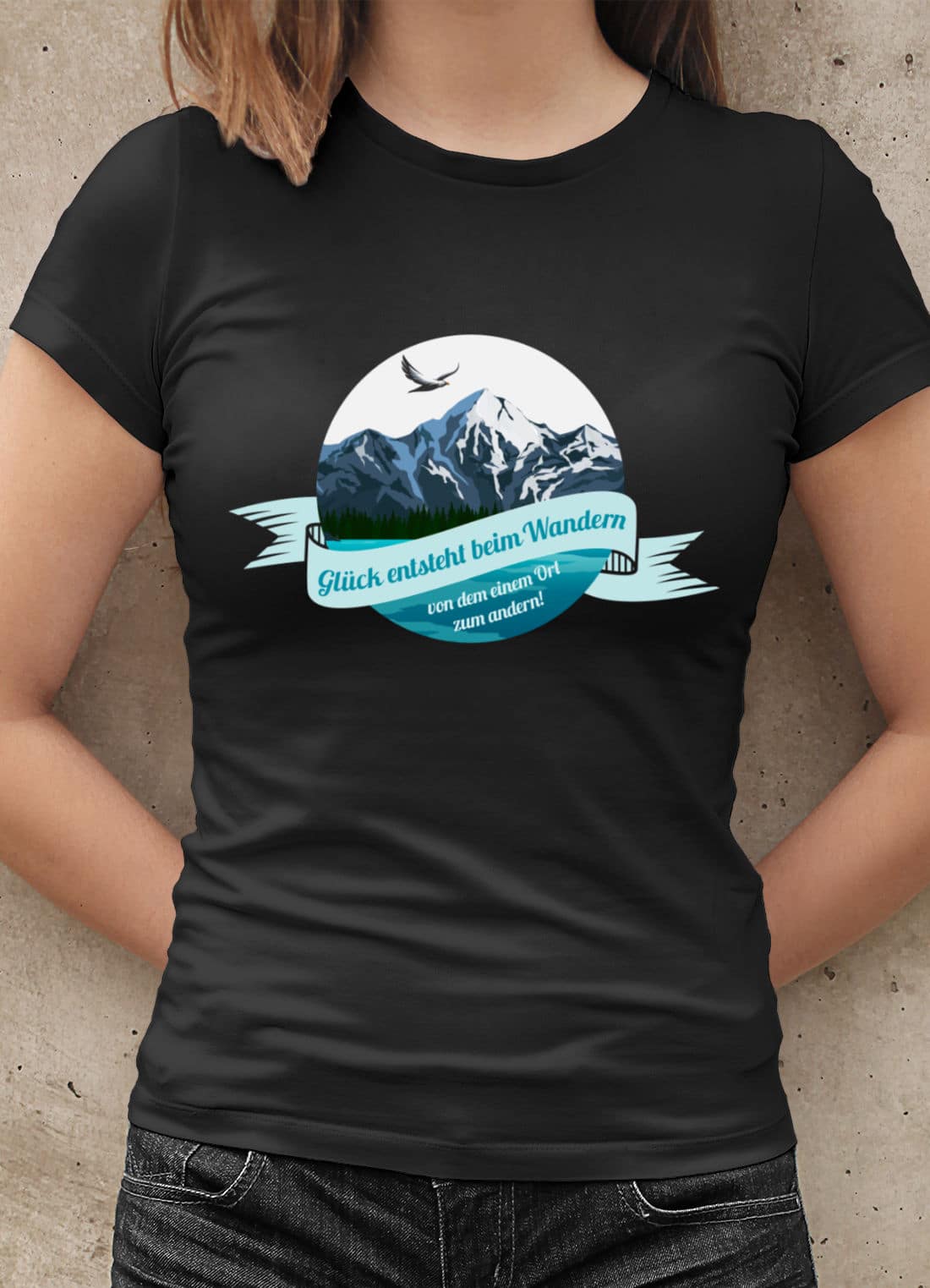 Wandern-T-Shirt-Glueck-entsteht-beim-Wandern-Spruch