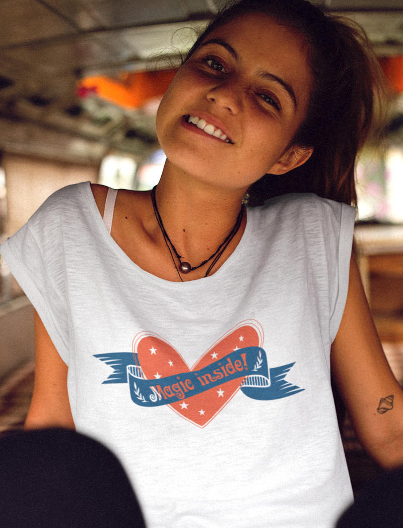 T-Shirt für Frauen mit Herz - Magic Inside