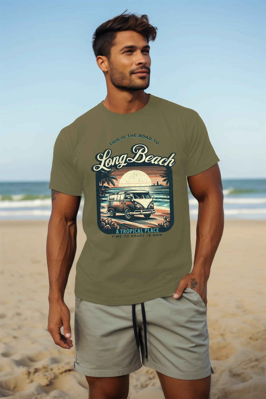 Mann mit Retro-T-Shirt-Strand-Beach