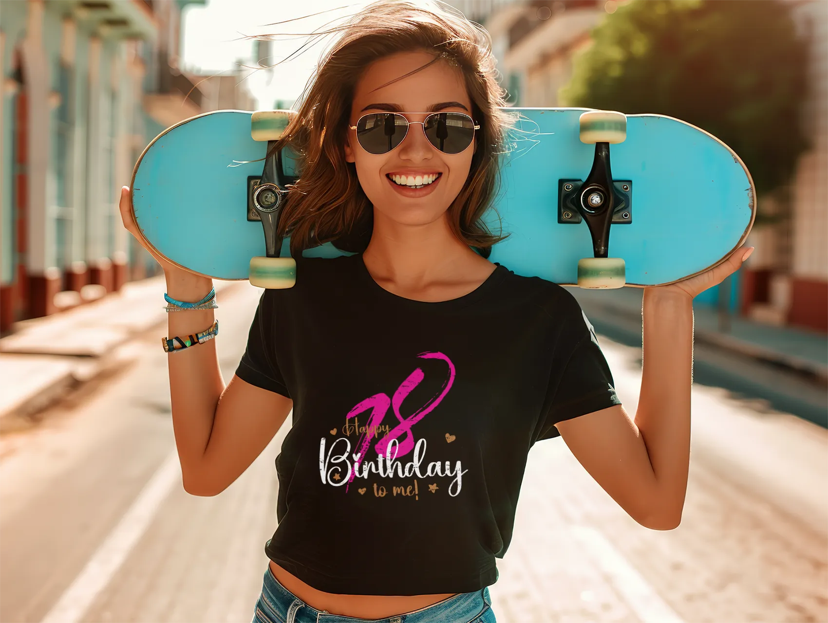 junge Frau mit T-Shirt-18-Geburtstag-Happy-birthday-to-me1700
